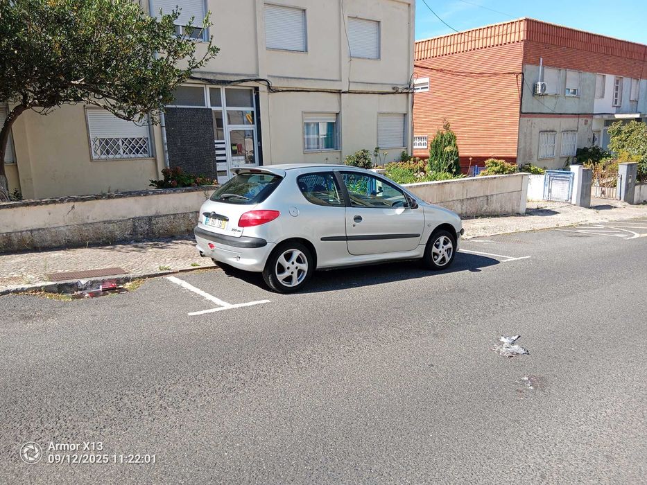 Muito econômico 206 HDI comercial