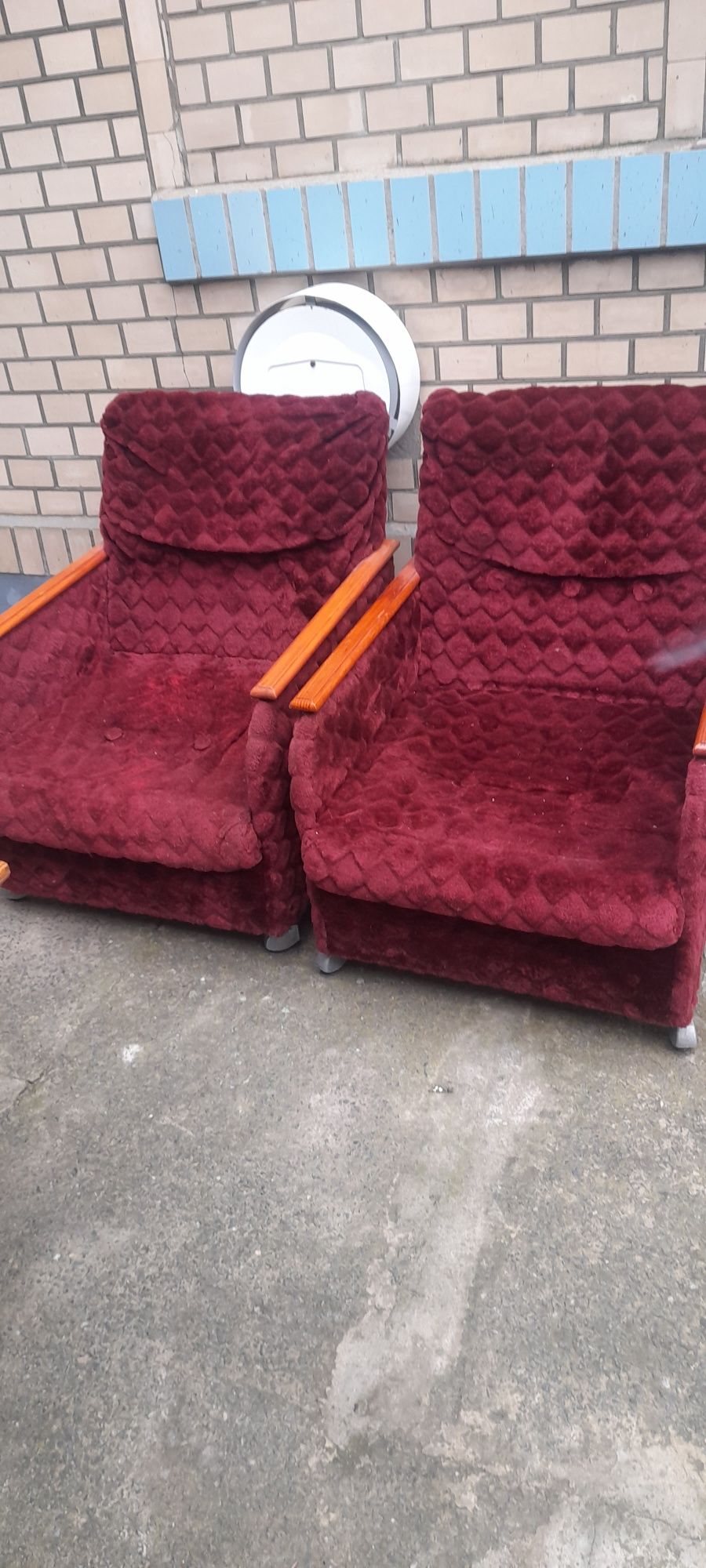 Продам крісла 2шт