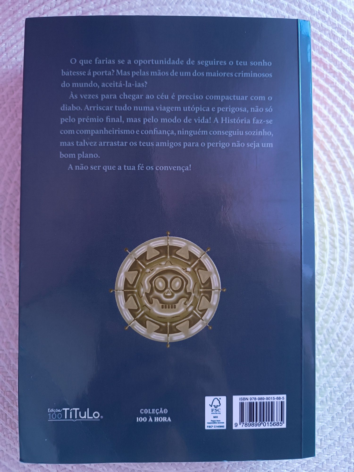 Livro "O bando de Erdan na cidade de ouro"