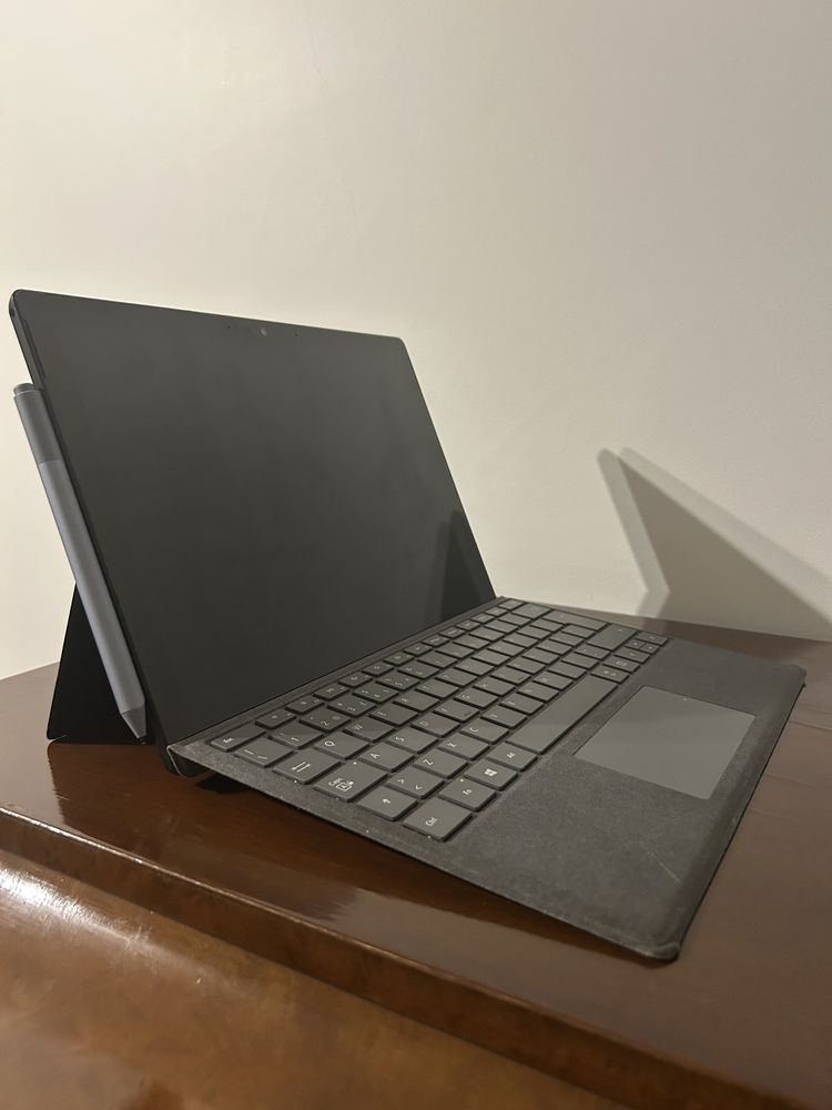 Surface Pro 7 + Teclado + Caneta