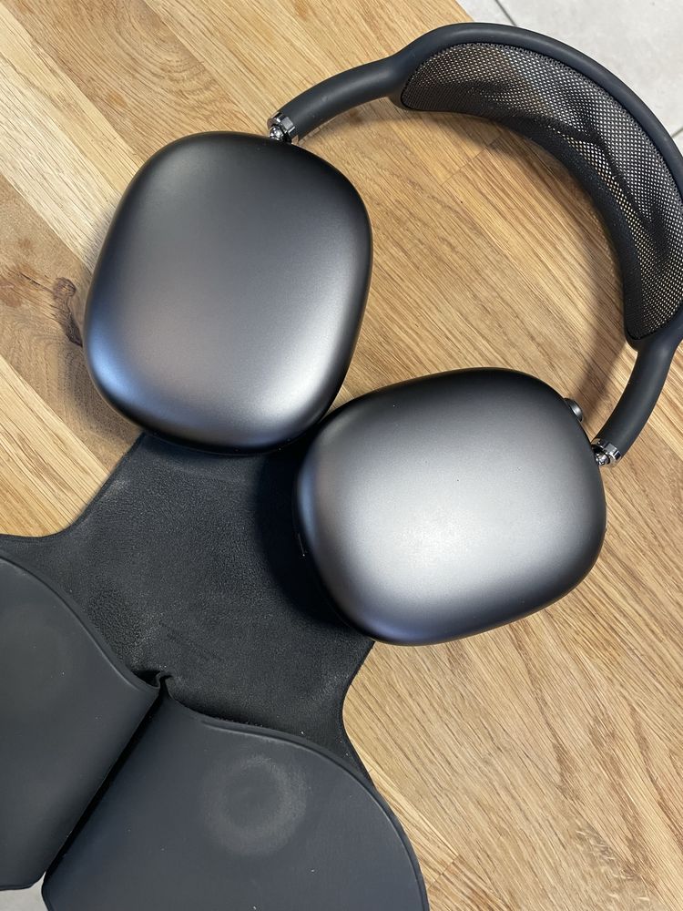 Airpods max uskodzone
