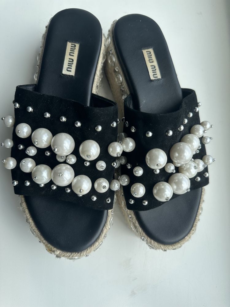 Босоножки miu miu на танкетке