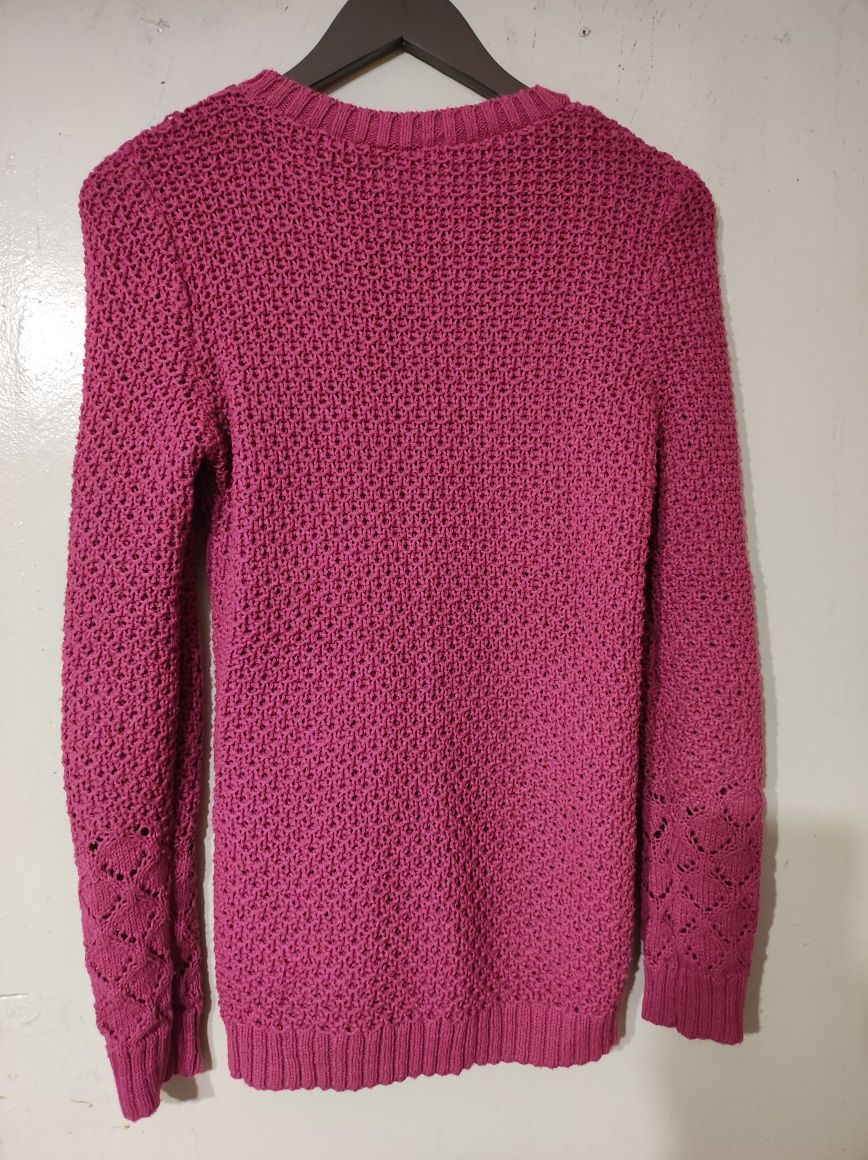 В'язаний рожевий светр