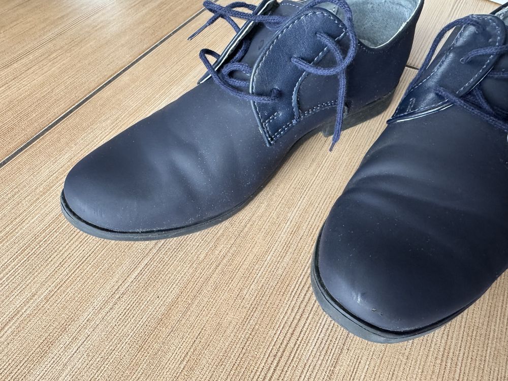 Buty granatowe Kornecki 36