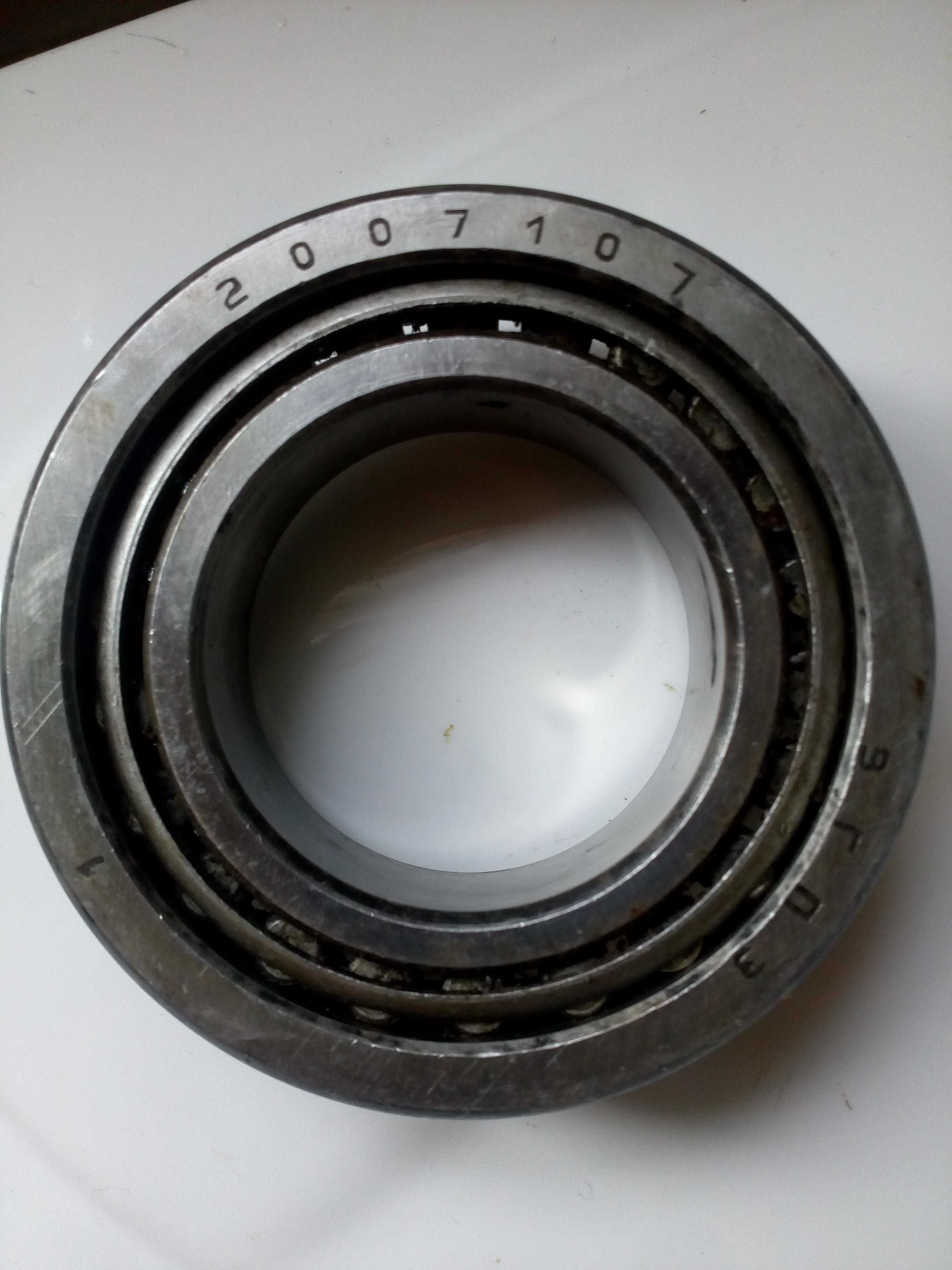 Підшипники 7906, 8104, 202, 2AC1