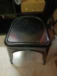 Banco de metal preto