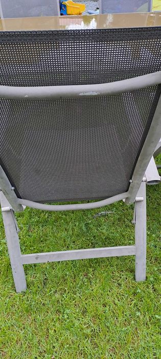 Stół ogrodowy z 4 krzesłami-leżakami szkło hartowane