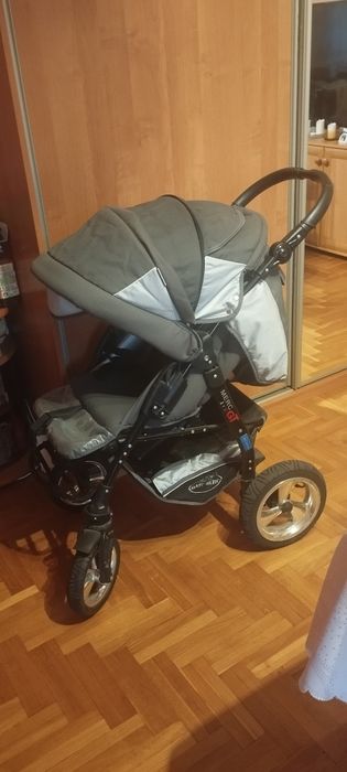 Wózek spacerowy bardzo wygodny