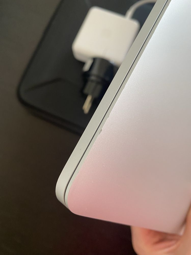 Macbook Pro M2 2022 8gb