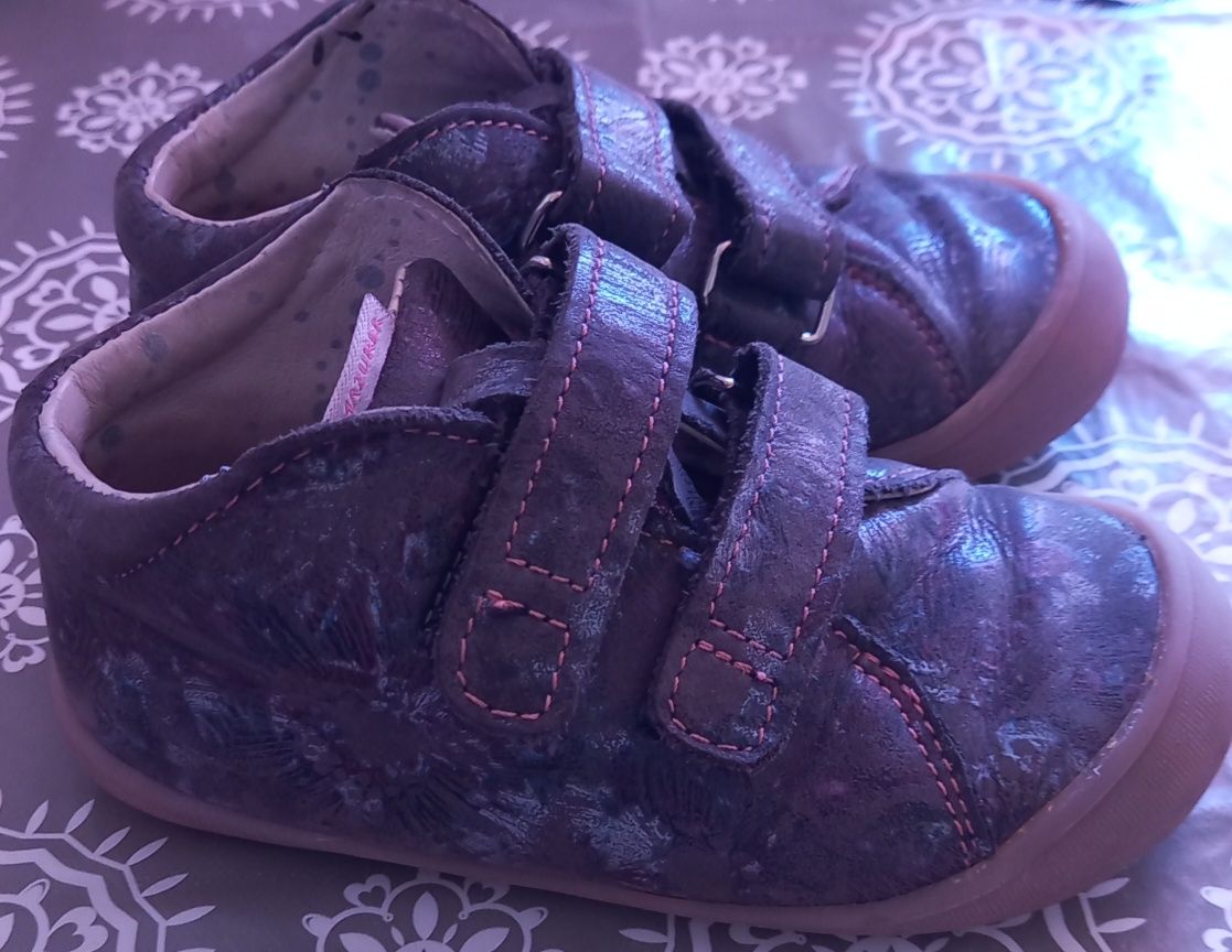 Fajne buty skorzane dziewczece Mazurek 25 (16,3 cm)