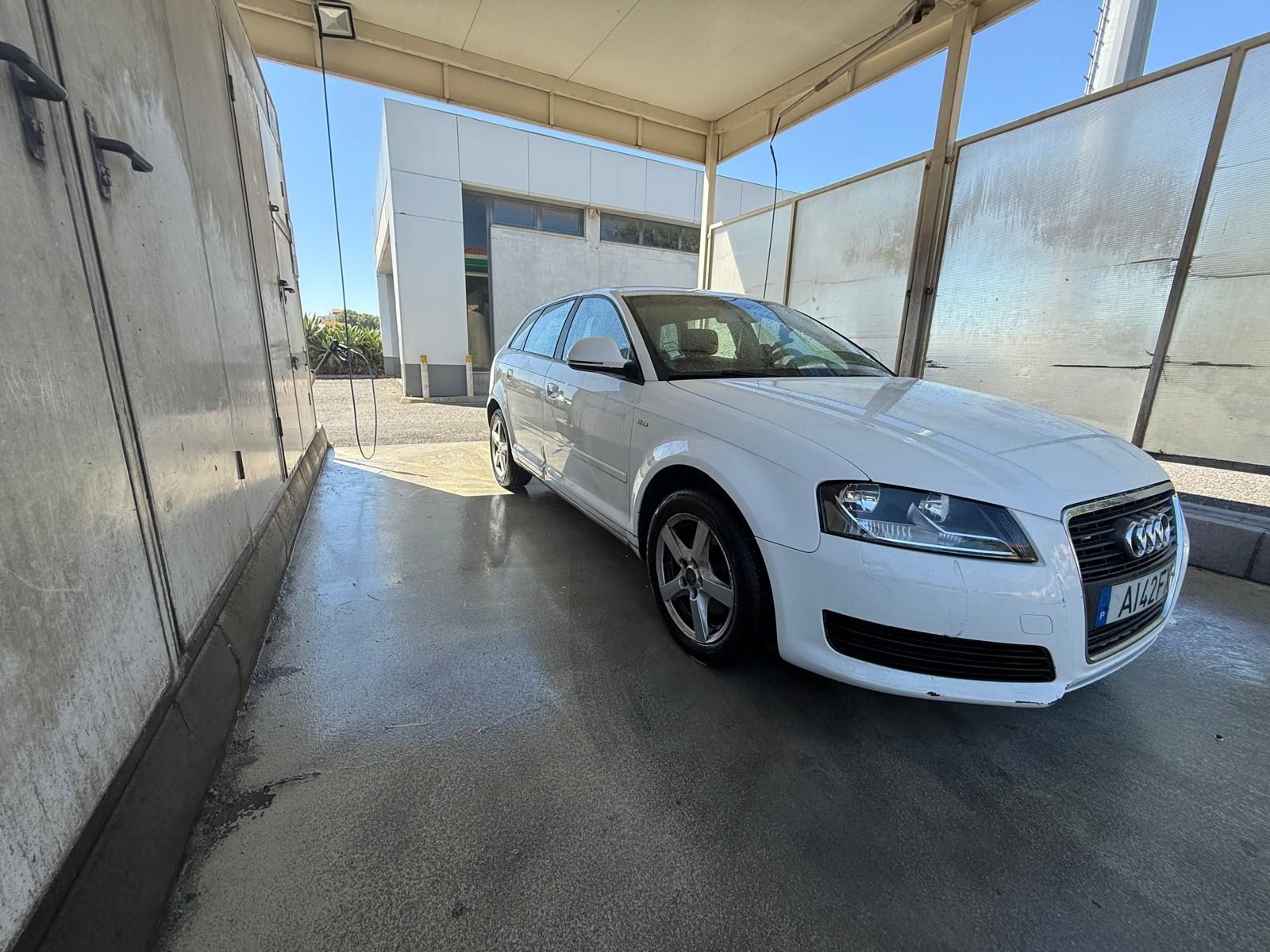. Audi A3 1600 tdi 
201750 mil kilometros ano
Revisoes