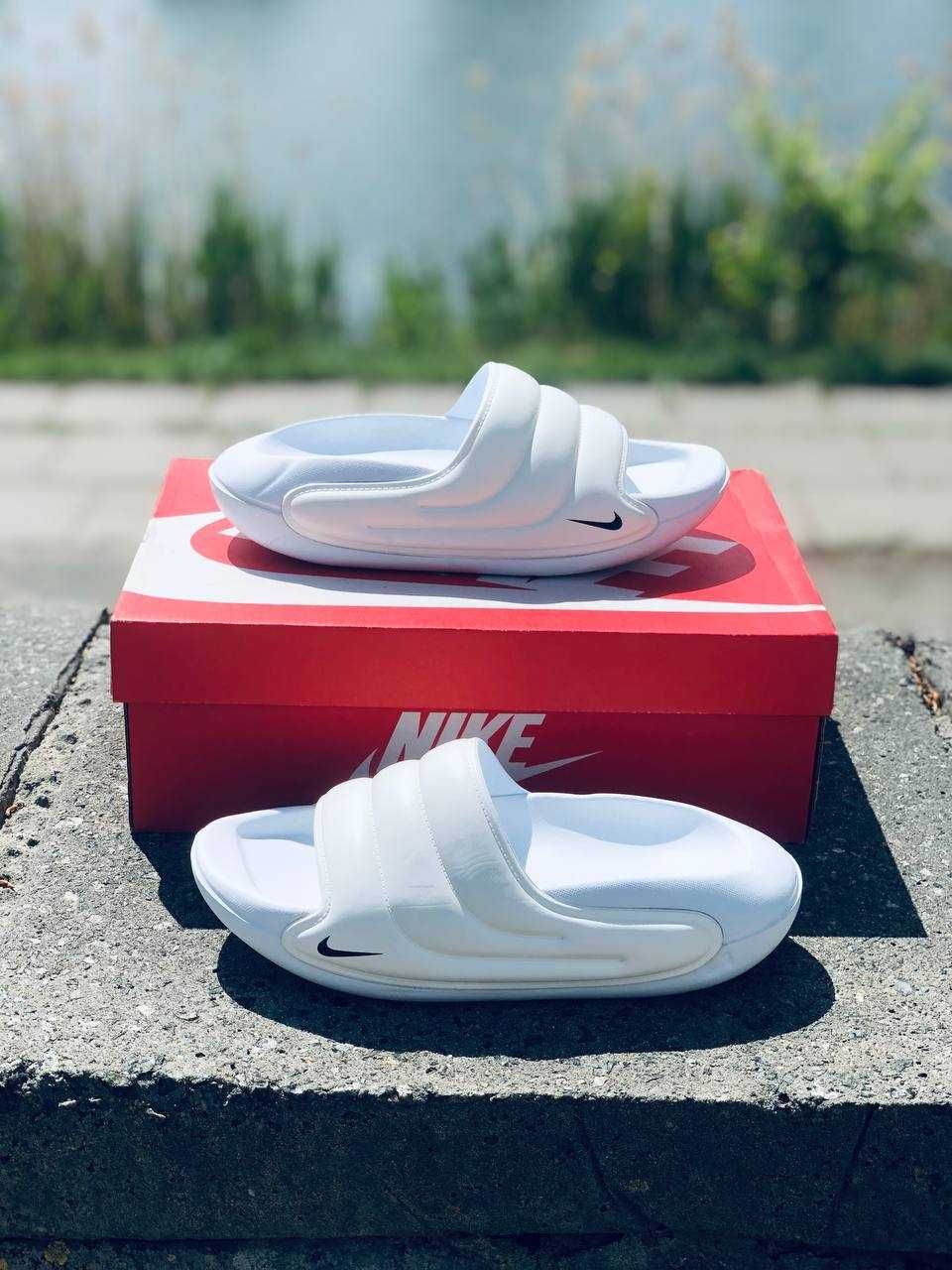 Шльопанці Nike Calm Slide жіночі курортні Light White. Тапочки Найк