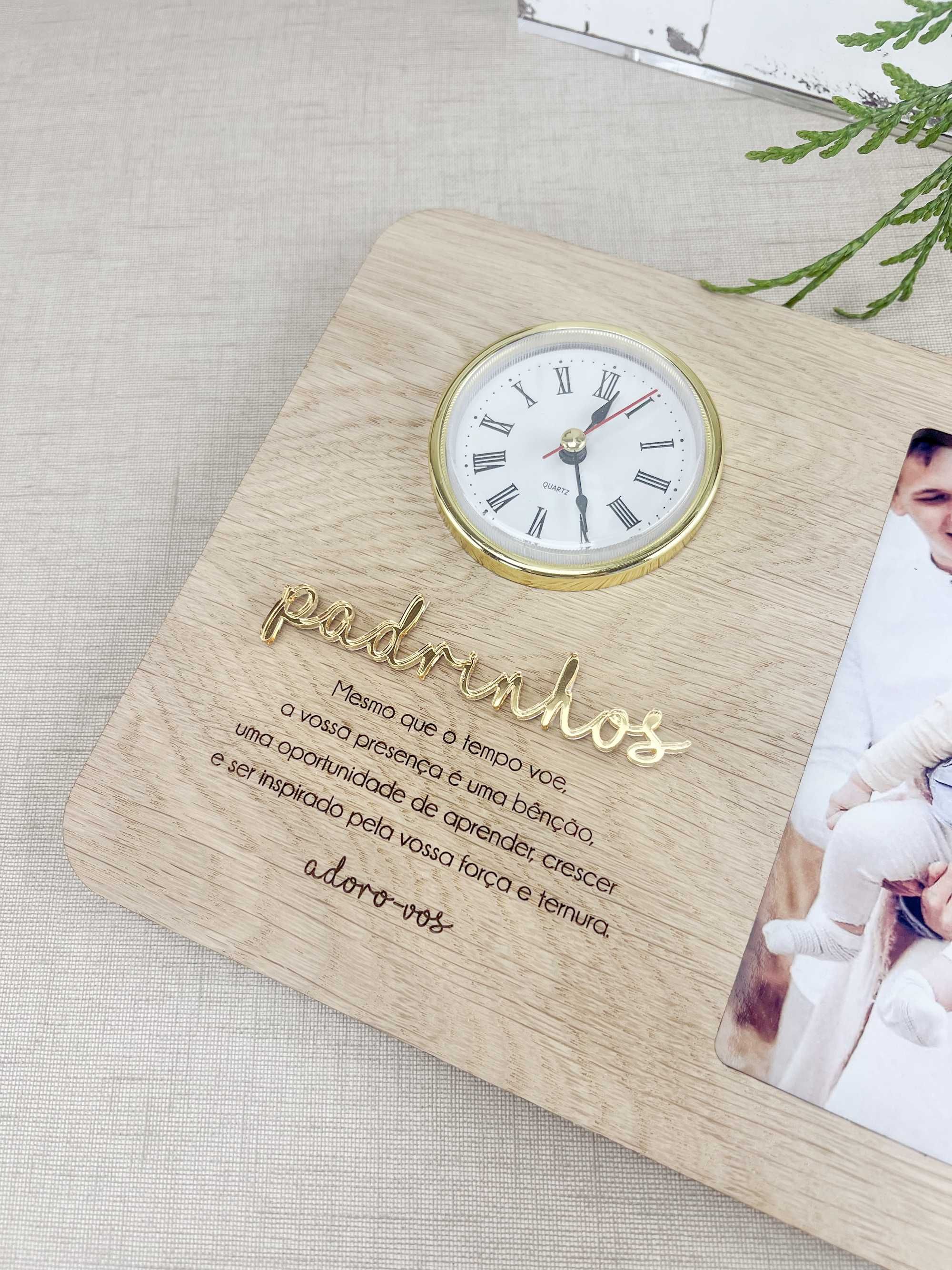 Moldura com relógio / texto personalizado