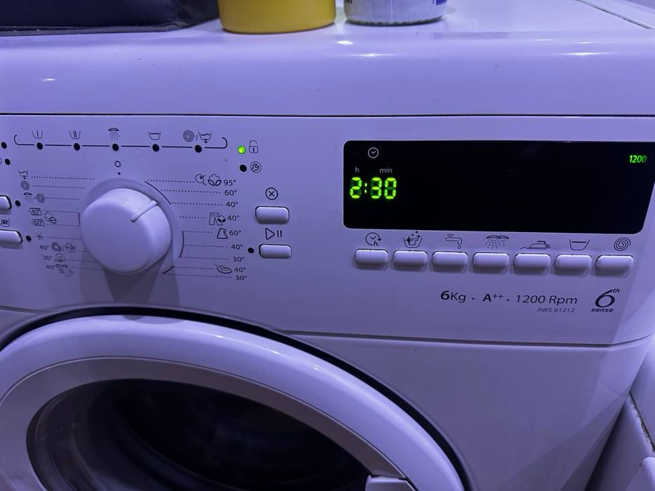 Машинка пральна Wirlpool 6 кг