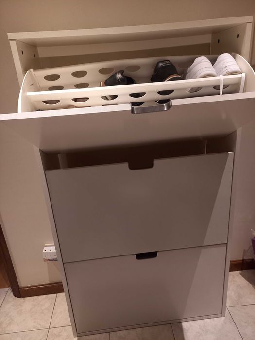 Sapateira usada (ikea]
