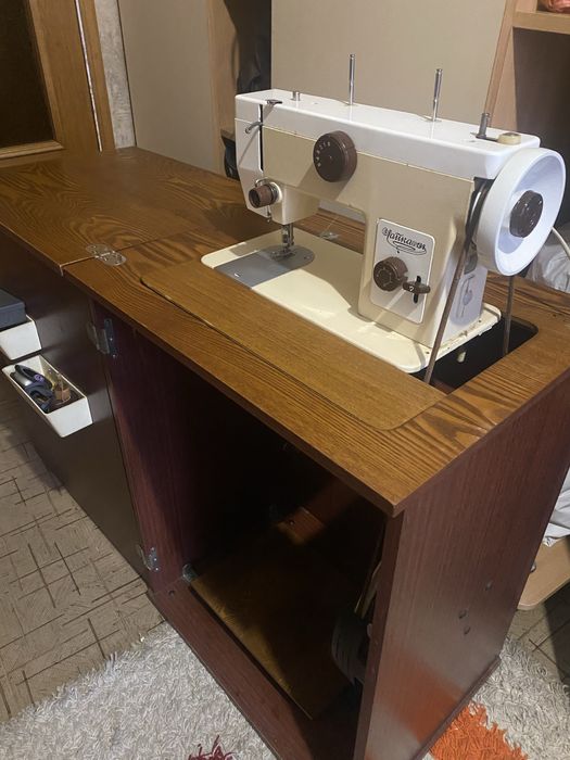 Швейная машинка Чайка 134