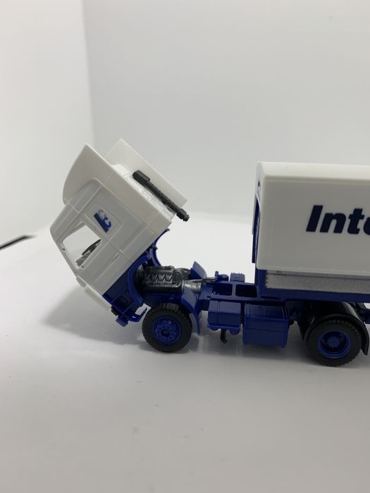 Scania com reboque da Herpa escala H0 1/87