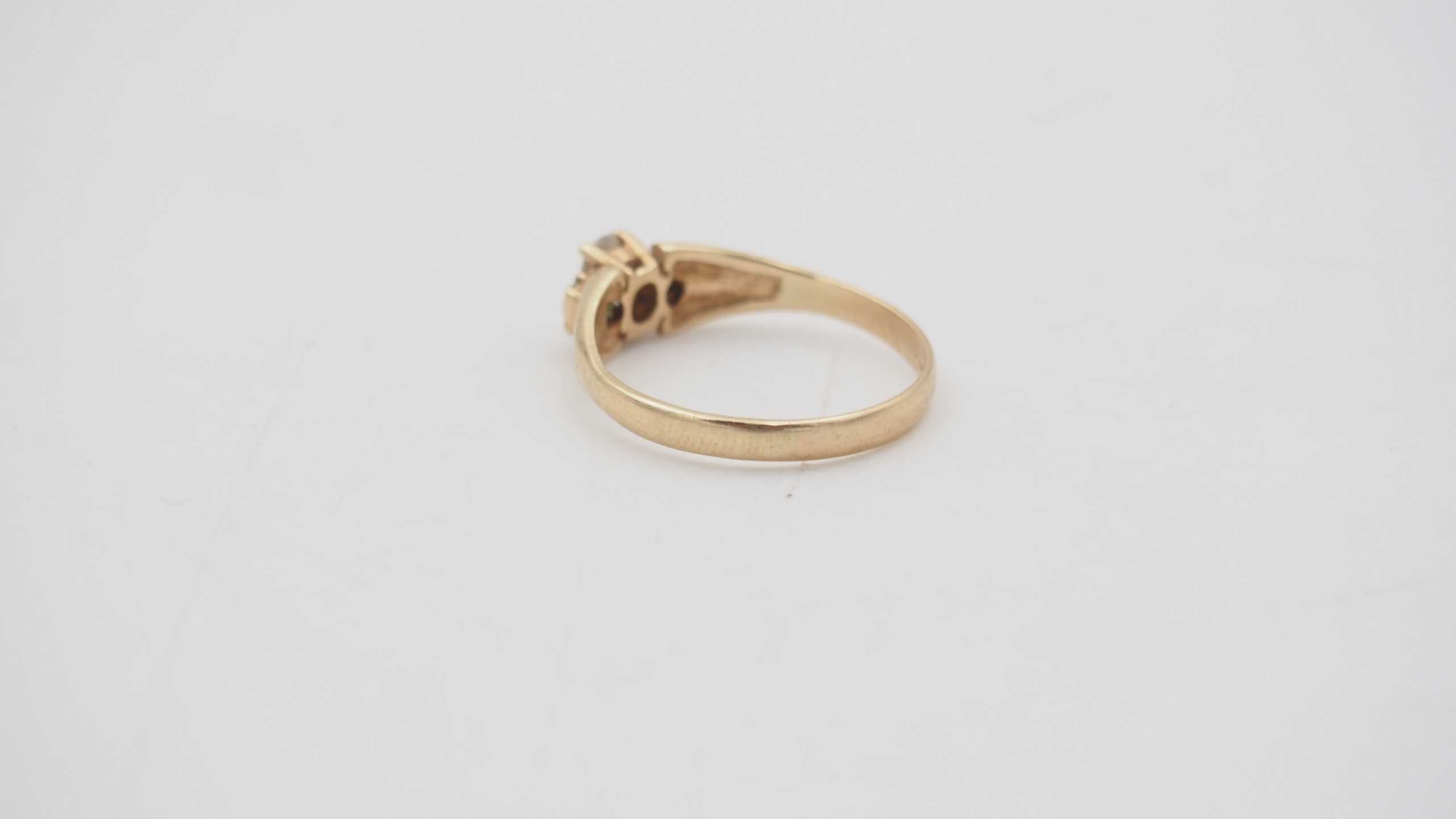 śliczny złoty pierścionek -585- r16