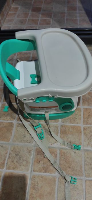Cadeira de refeição de bebê