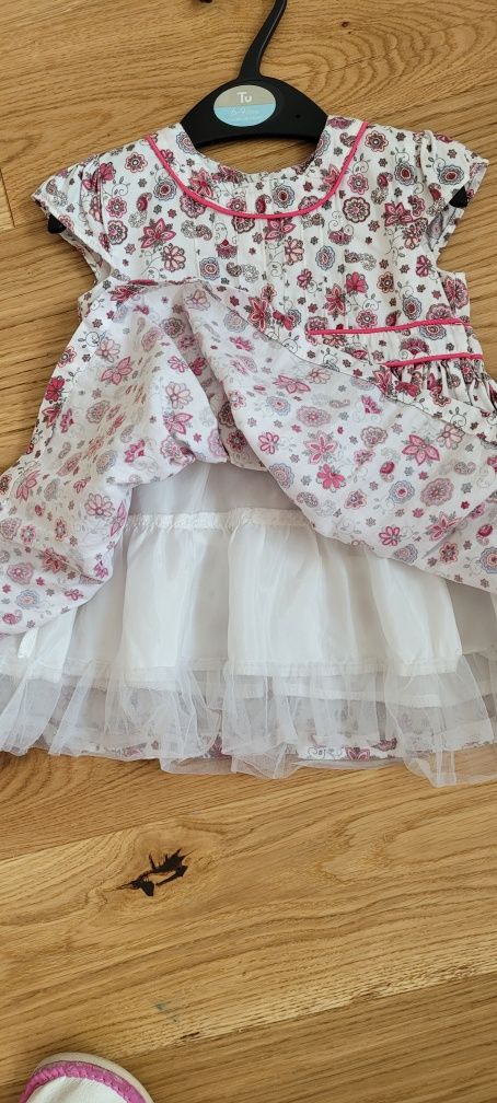 Przepiękne eleganckie sukienki bawełniane 74 newbie jak nowe