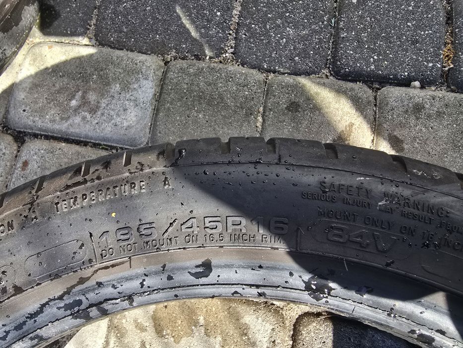 Opony Goodyear Efficientgrip - 195/45/16