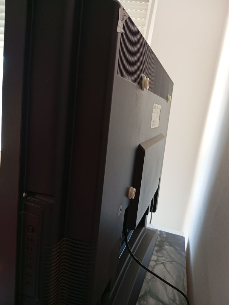Televisão plasma Sanyo. Ler descrição!