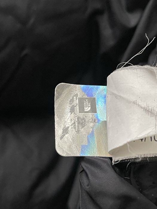 Kurtka puchowa The North Face 1996 Retro Nuptse NF0A3C8D czarna żółta