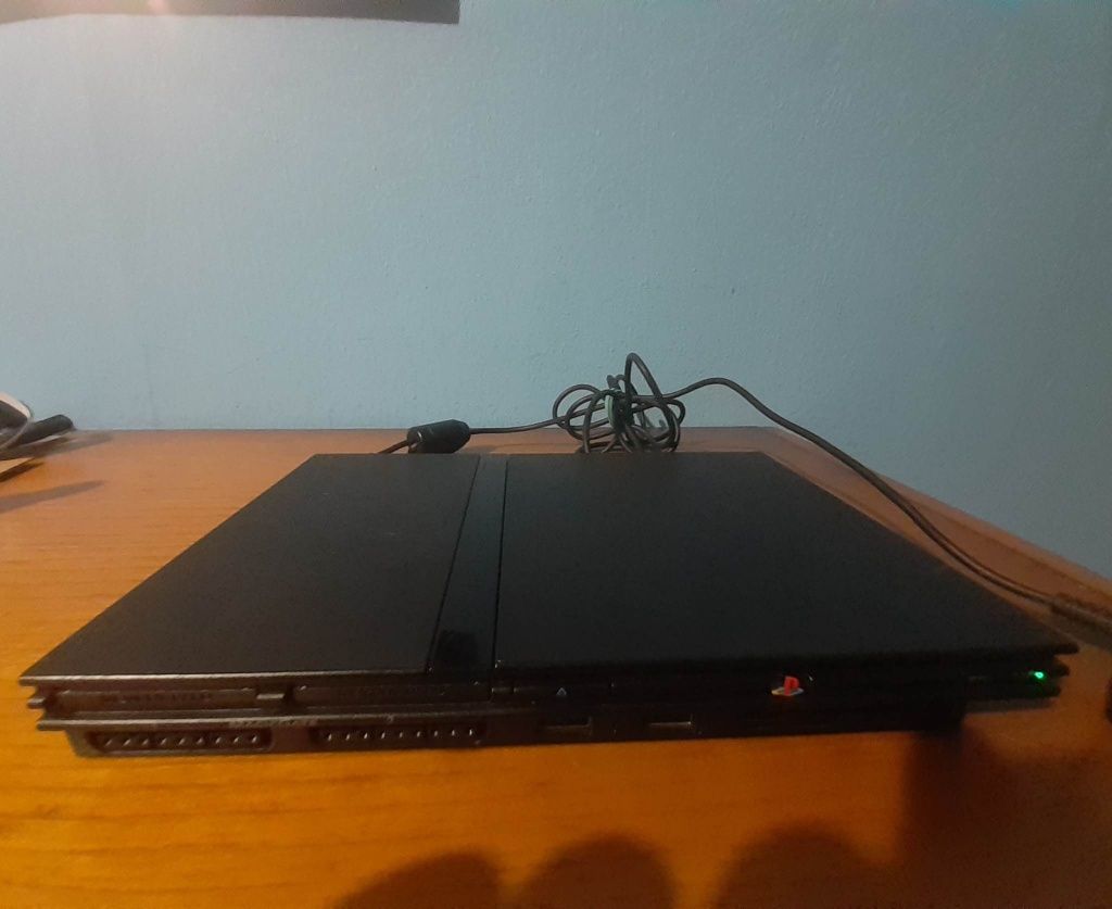 Playstation 2 slim + alimentador + dualshock 2 cinza + jogo + 2 mcards