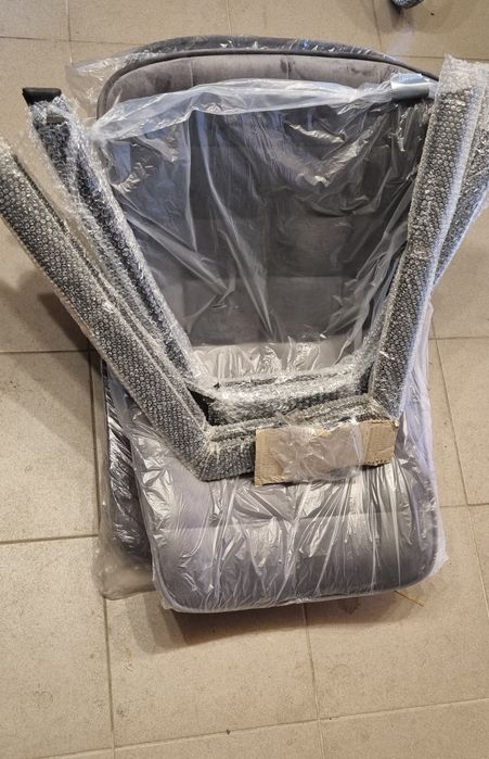 Krzesła do jadalni salonu materiał Velvet kolor szary NOWE