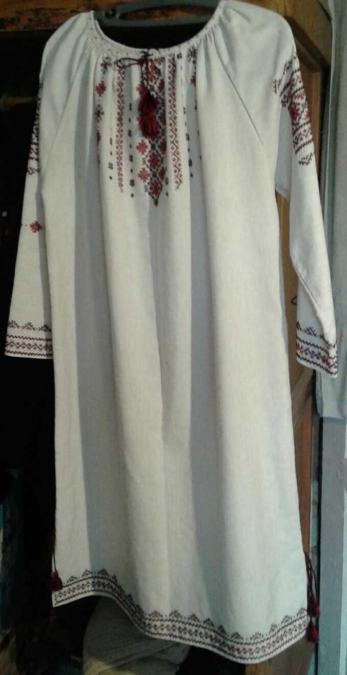 Платье - вышиванка (конопляное полотно)