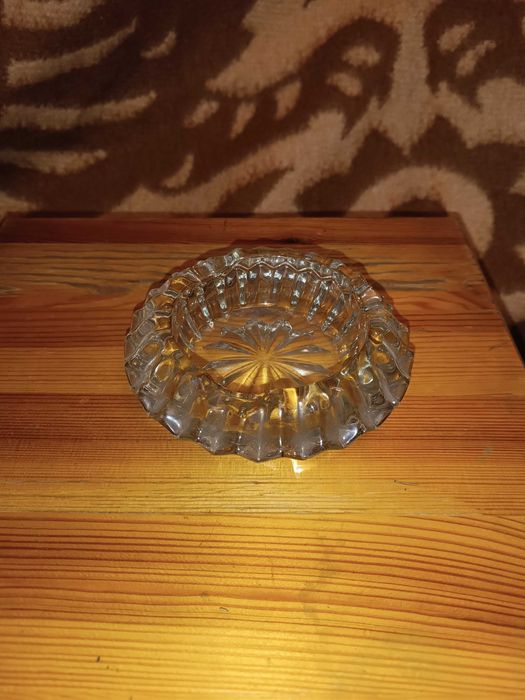 Popielniczka - okrągła (kryształ, PRL)