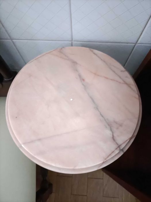 Coluna luminosa em mármore!
