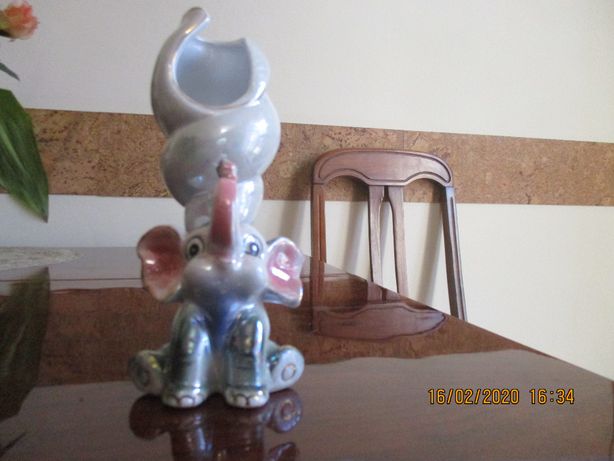 Фарфоровая статуэтка ваза со слоном оригинал
