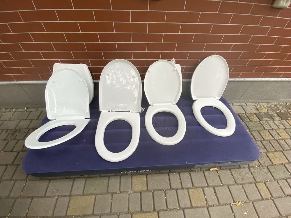 Крышки унитаза пластикоаые