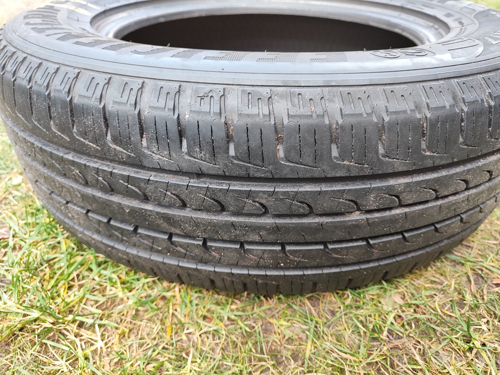 Opony caloroczne Goodyear - 225/65R17