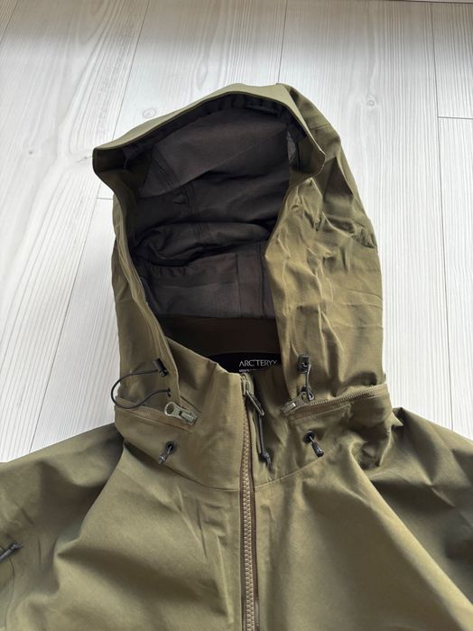 Arc'teryx LEAF Alpha Jacket