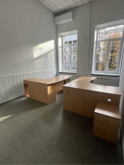 Здамо нежитлові офісні приміщення в Центрі міста, червона лінія