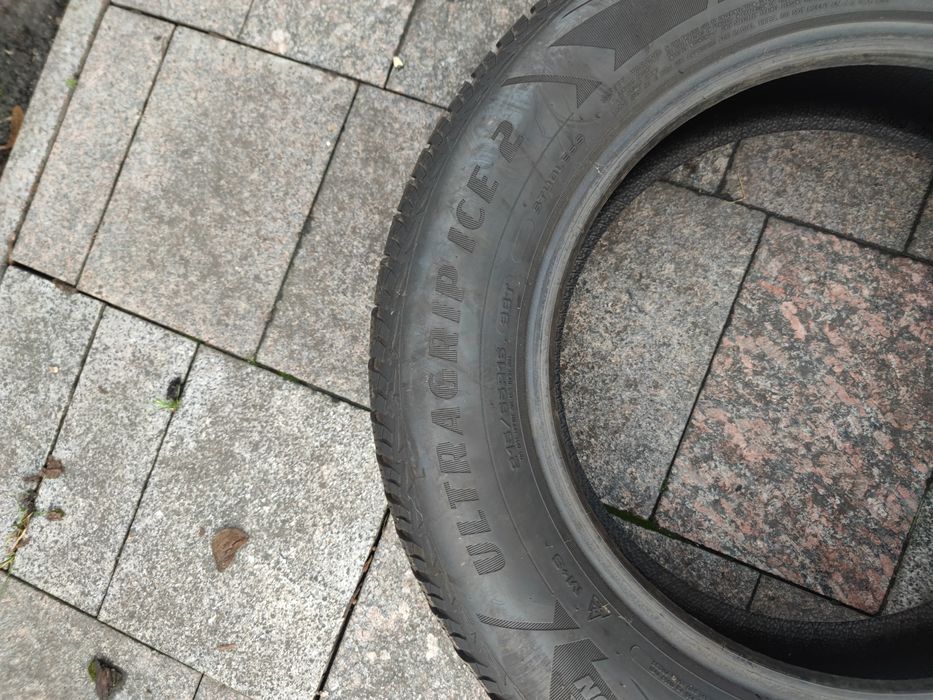 Зимова шина good year 215/65/16