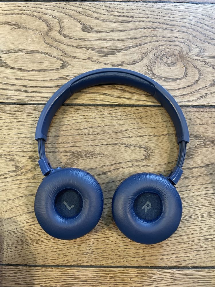 Навушники JBL TUNE 660NC