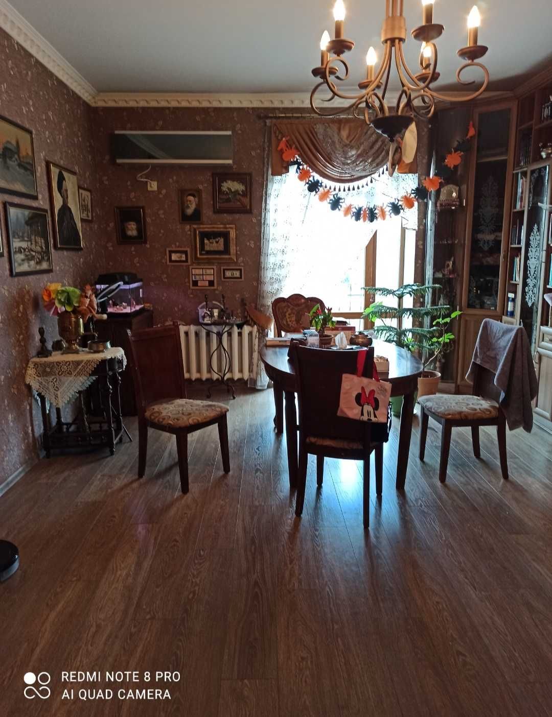 № 11474 - 4 к. квартира, Центр, Київська, 5/5 пов., цегла