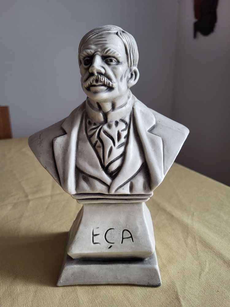 Busto Eça de Queiróz