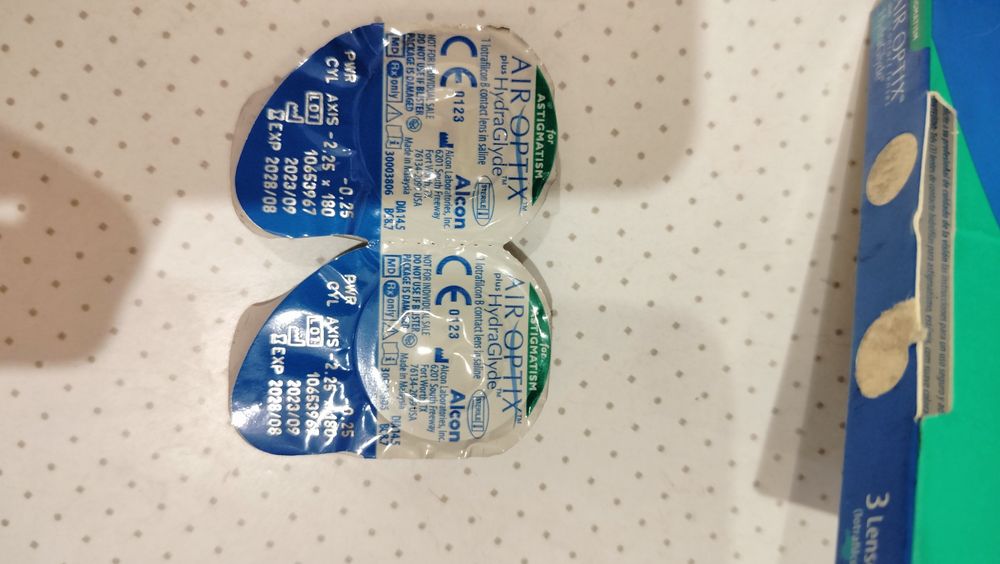 Контактні лінзи для астигматизму
Air Optix plus HydraGlyde for