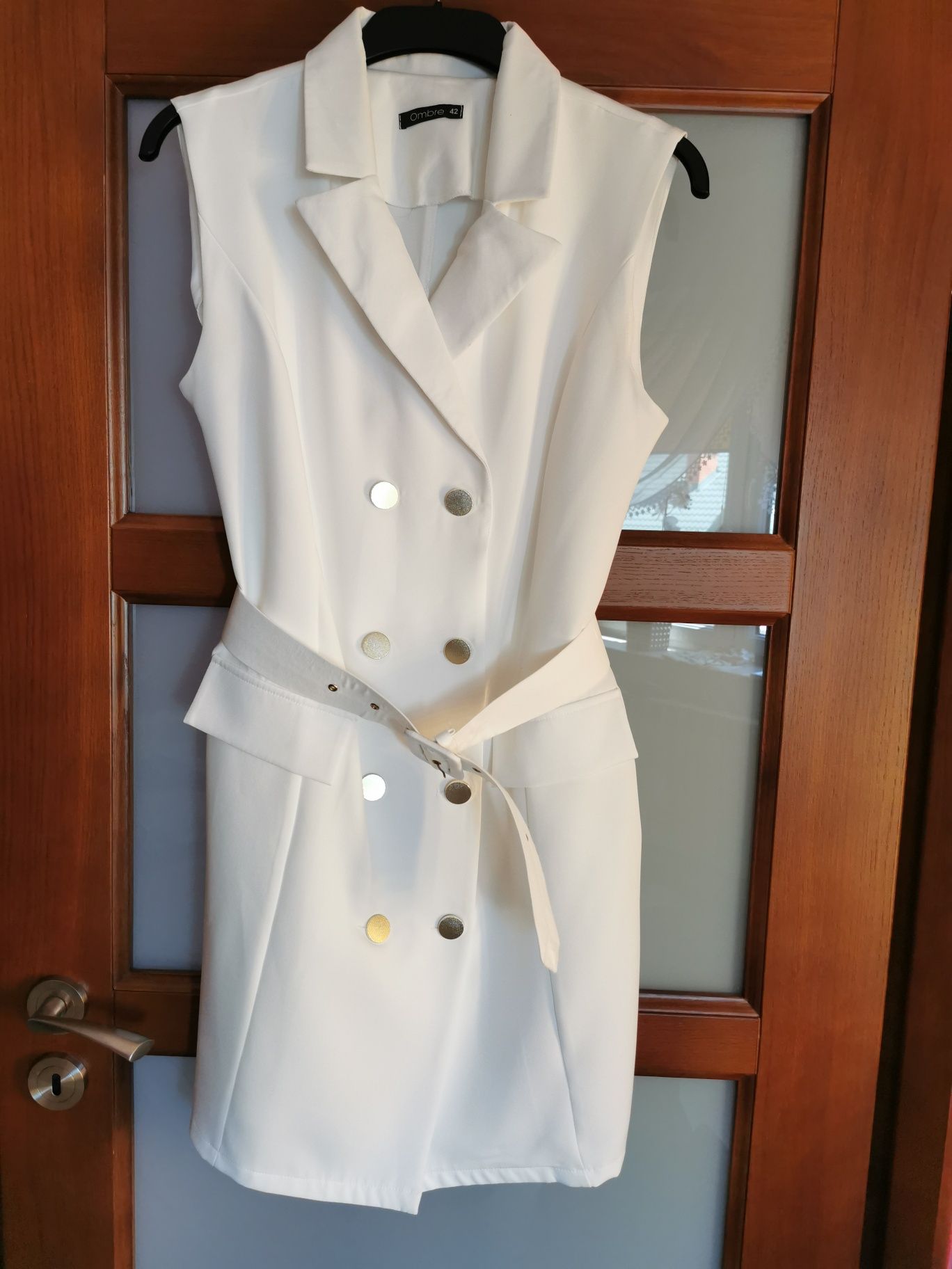 Sukienka biała z guzikami 42 komunia /chrzciny