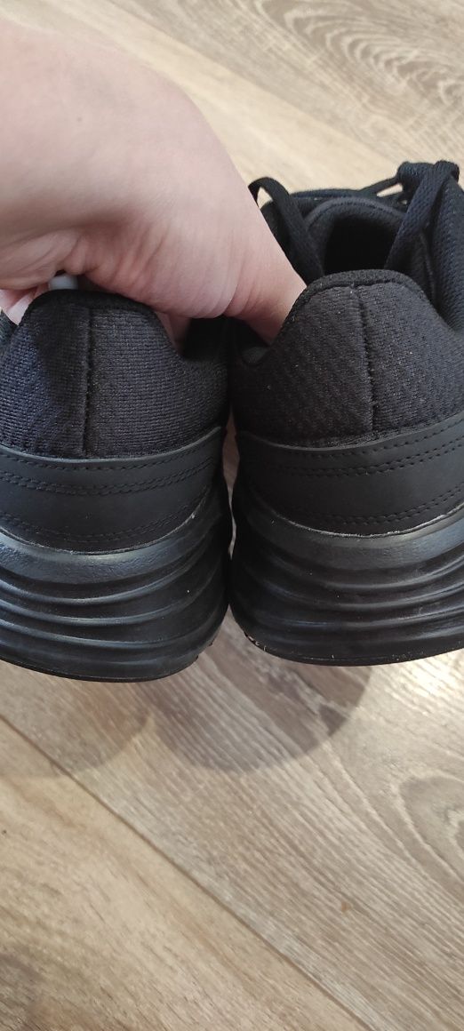 Оригінальні кросівки Adidas Galaxy 6 42.5р