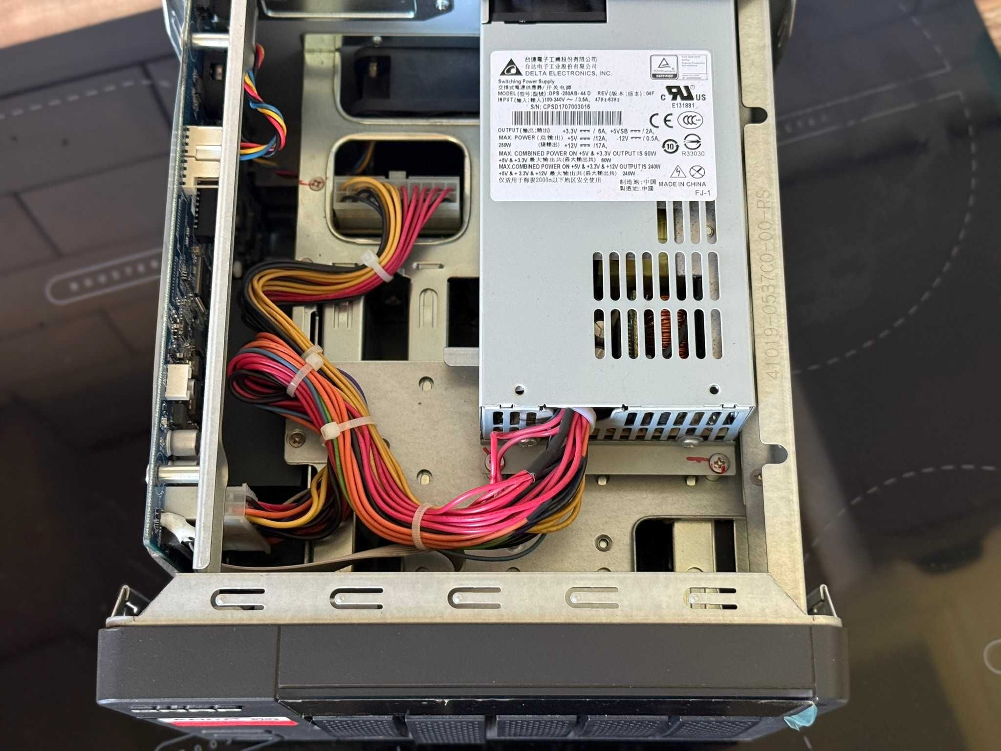 QNAP TS-563, 5 zatok, 16GB RAM, TrueNas, OpenVault, HomeAssistant