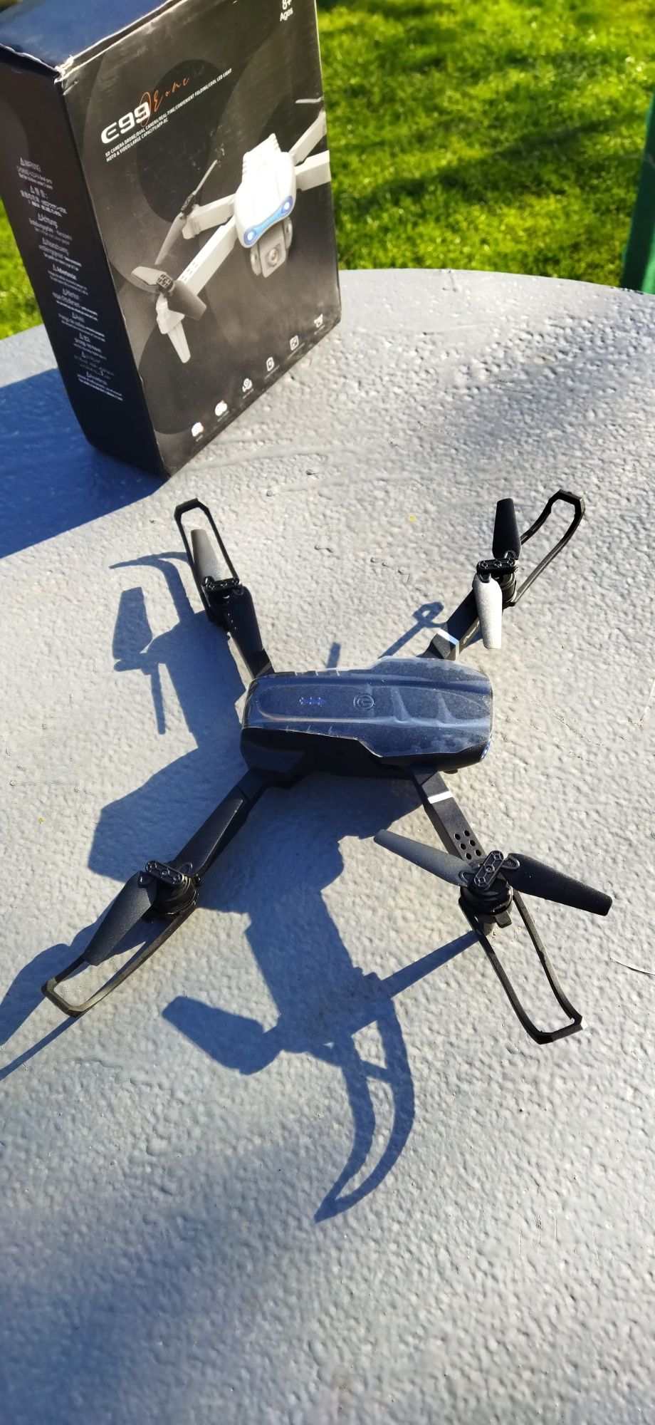 Дрон/квадрокоптер E99 Pro Drone
Чудова річ собі для розваг або на пода