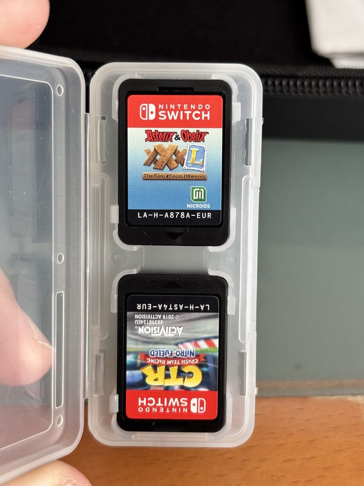 Nintendo Switch Completo + 4 Jogos Físicos