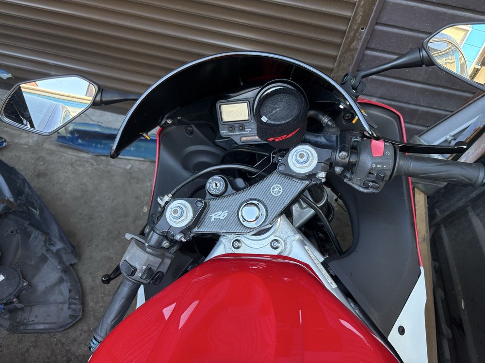 YAMAHA R6 2001года