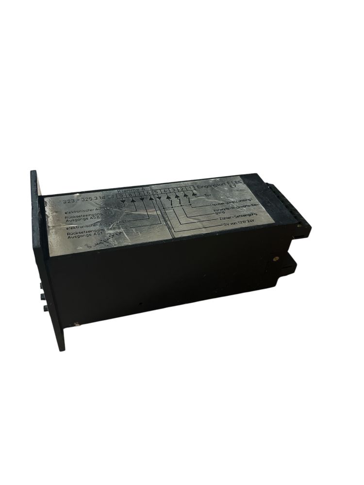 Licznik impulsów Kübler 1.325D.3/1d2dE1 NPN – 220V AC