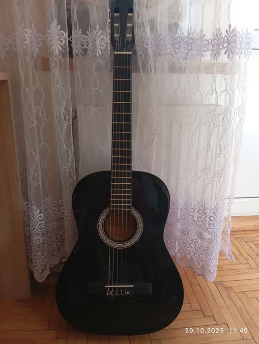 Гітара класична  шестиструнна